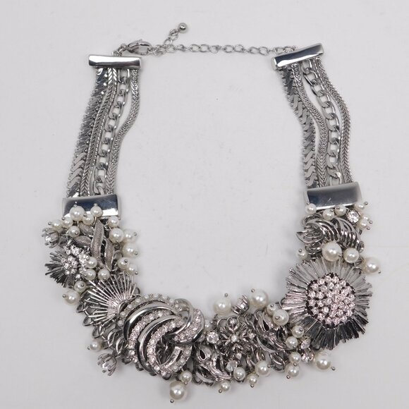 WHBM White House Black Market Glass Pearl Cluster Statement Necklace (52725) - Picture 2 of 5